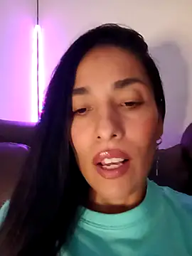 chloewildd  online show from October 5, 9:56 pm