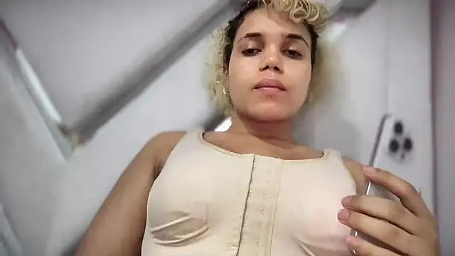 brithneysquirt online show from November 12, 11:47 pm