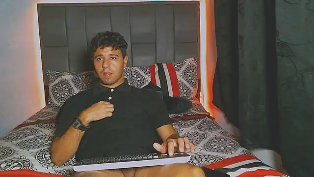 beautiful james online show from December 17, 6:13 am