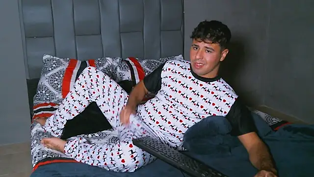 beautiful james online show from January 31, 2:37 am