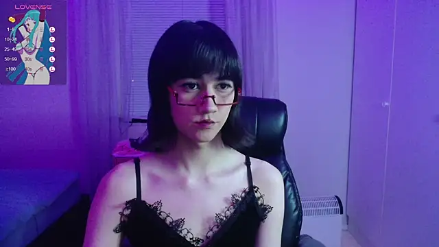 Snapshot of lewd_pillows chatting on March 15, 7:59 pm lewd pillows online show from March 15, 7:59 pm