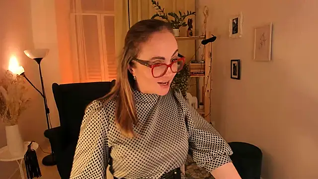Snapshot of AdelaideRosabel chatting on March 10, 1:12 am AdelaideRosabel online show from March 10, 1:12 am