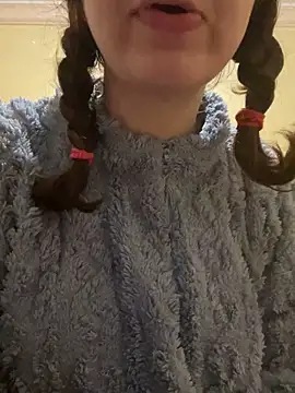 Snapshot of Golin-24 chatting on February 8, 4:10 pm Golin-24 online show from February 8, 4:10 pm