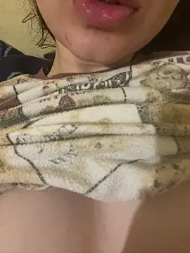 Snapshot of Golin-24 chatting on March 2, 4:47 am Golin-24 online show from March 2, 4:47 am