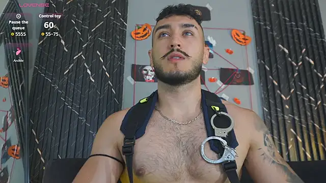 Snapshot of Zionmattis chatting on October 28, 1:31 am Zionmattis online show from October 28, 1:31 am