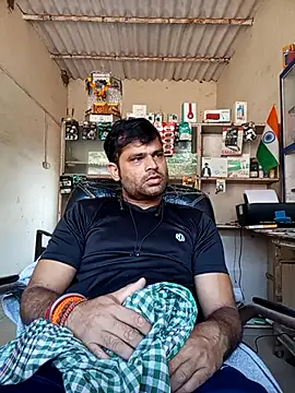 Snapshot of Priynkarani chatting on November 22, 5:06 am Priynkarani online show from November 22, 5:06 am