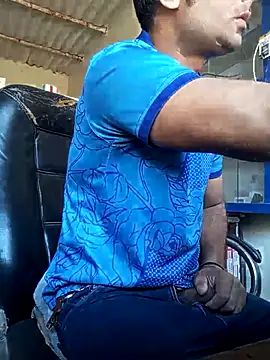 Snapshot of Priynkarani chatting on November 27, 4:36 am Priynkarani online show from November 27, 4:36 am