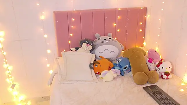 p3ach1 online show from December 5, 3:15 am