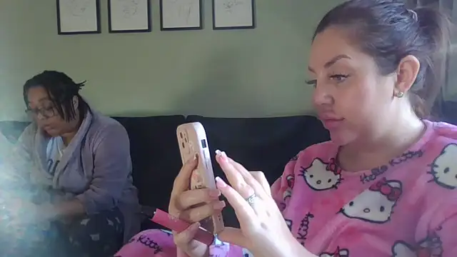 vanilla chocolate23 online show from January 11, 11:45 am