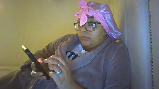 vanilla chocolate23 online show from February 7, 9:26 pm