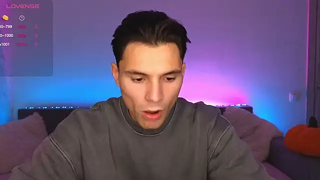 denlover1 online show from October 31, 6:58 am