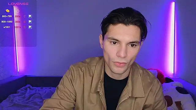 denlover1 online show from December 3, 1:09 pm