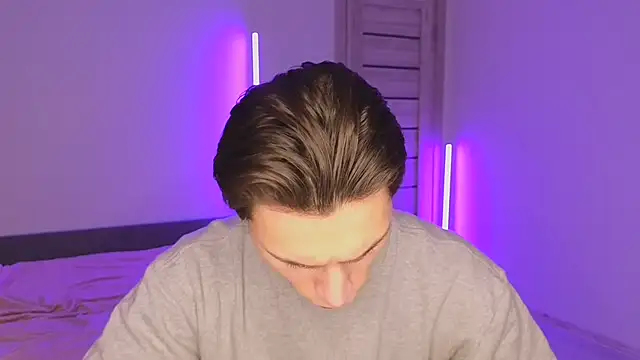 denlover1 online show from January 19, 6:17 am