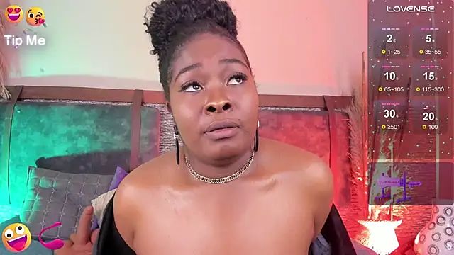 zoe 23  online show from February 1, 4:11 pm