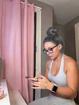 Snapshot of lexybabyxo chatting on May 26, 11:17 am lexybabyxo online show from May 26, 11:17 am
