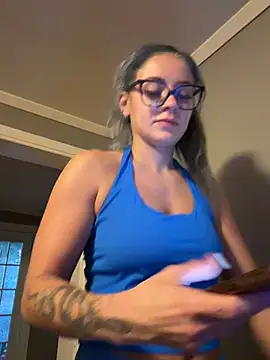 Snapshot of lexybabyxo chatting on May 28, 9:39 am lexybabyxo online show from May 28, 9:39 am