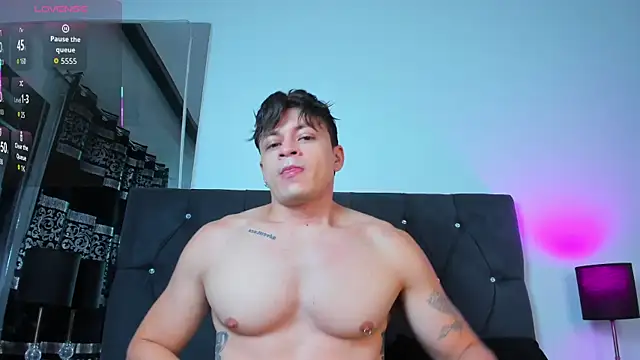 Snapshot of Angel_Cuervo chatting on May 27, 12:46 pm Angel Cuervo online show from May 27, 12:46 pm