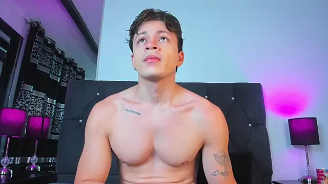 Snapshot of Angel_Cuervo chatting on June 12, 12:48 pm Angel Cuervo online show from June 12, 12:48 pm