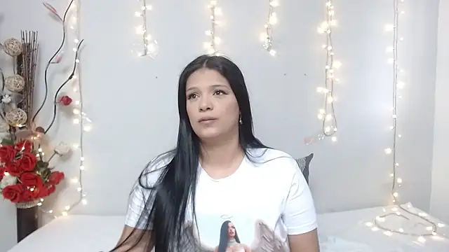 Snapshot of Nicol_Love0 chatting on January 11, 7:05 pm Nicol Love0 online show from January 11, 7:05 pm