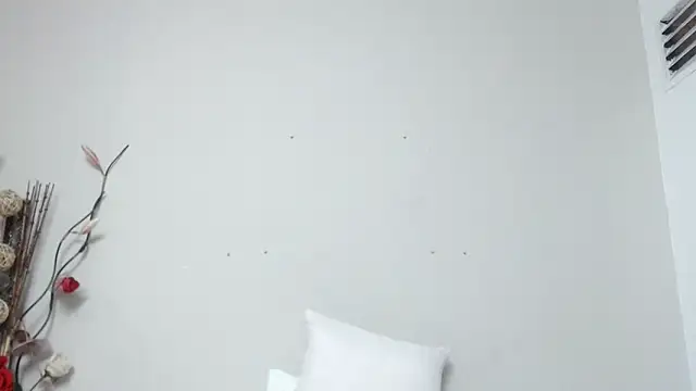 Snapshot of Nicol_Love0 chatting on January 31, 9:59 pm Nicol Love0 online show from January 31, 9:59 pm