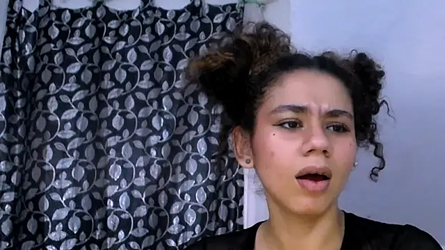 diamonmeli online show from March 3, 5:39 pm