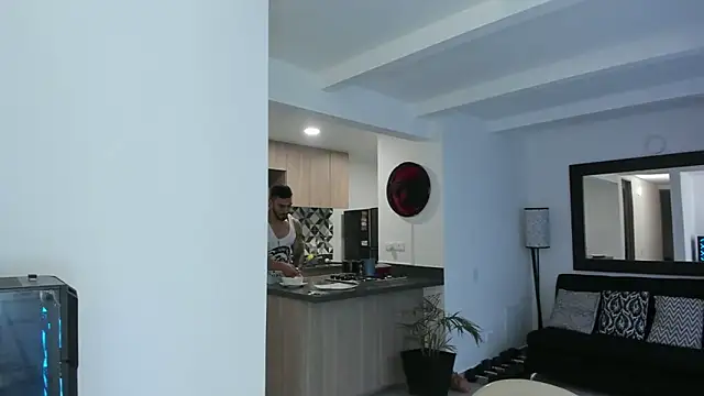 tony muscle online show from February 24, 10:36 pm