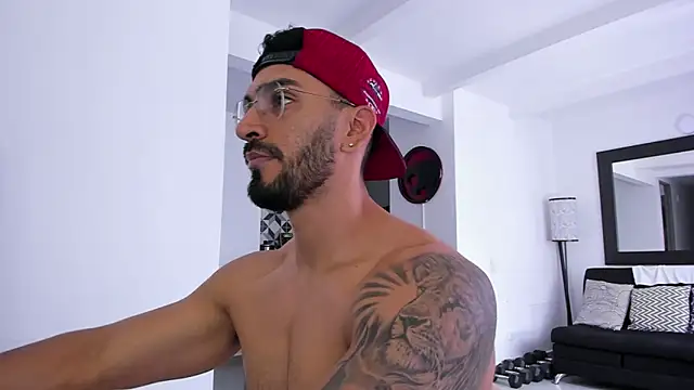 tony muscle online show from February 28, 6:09 pm