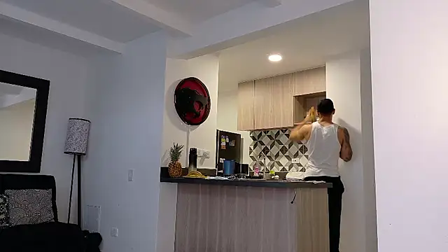 tony muscle online show from September 21, 9:05 pm