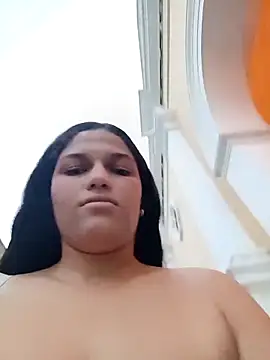 girl milk1 online show from November 9, 10:30 pm