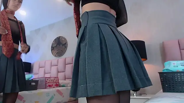 Snapshot of Zoe_Vixen chatting on March 5, 12:11 pm Zoe Vixen online show from March 5, 12:11 pm