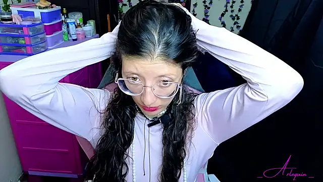 Snapshot of _Arlequin_ chatting on June 13, 8:51 pm Arlequin online show from June 13, 8:51 pm