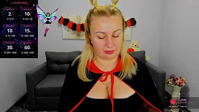 Lili Crossi online show from October 31, 6:58 am