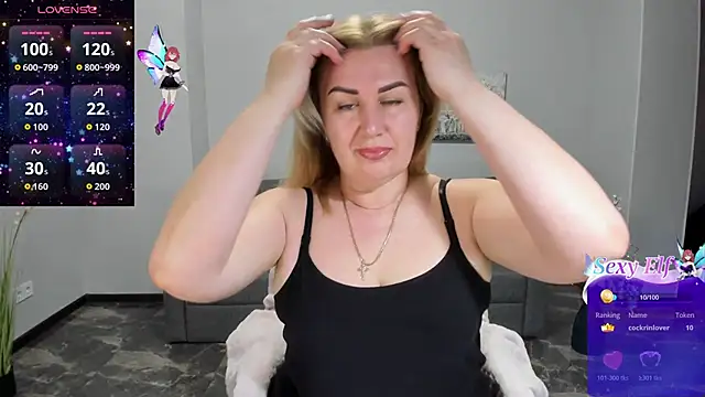 Lili Crossi online show from June 11, 5:49 am