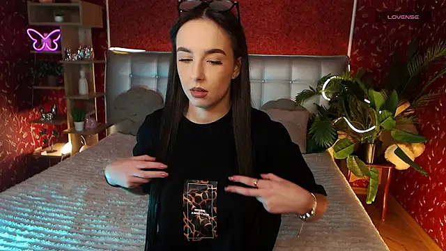 Snapshot of AuroraAksnesss chatting on February 5, 3:42 pm AuroraAksnesss online show from February 5, 3:42 pm