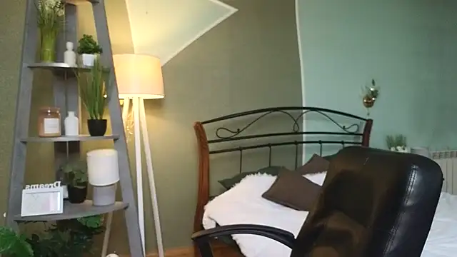 Snapshot of AuroraAksnesss chatting on March 5, 10:22 am AuroraAksnesss online show from March 5, 10:22 am