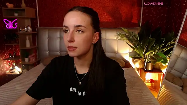 Snapshot of AuroraAksnesss chatting on March 14, 5:35 pm AuroraAksnesss online show from March 14, 5:35 pm