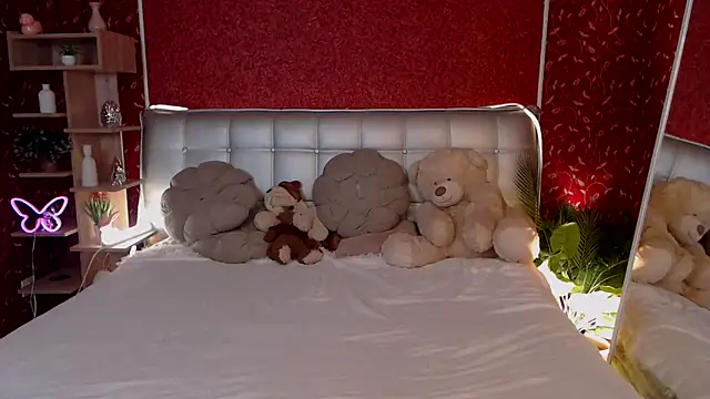 Snapshot of AuroraAksnesss chatting on September 17, 4:03 am AuroraAksnesss online show from September 17, 4:03 am