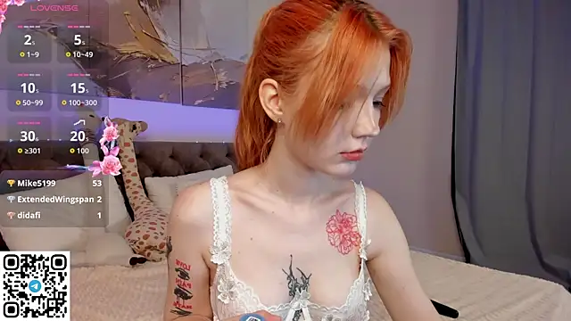 Snapshot of Linablueeyed chatting on July 20, 10:39 am Linablueeyed online show from July 20, 10:39 am