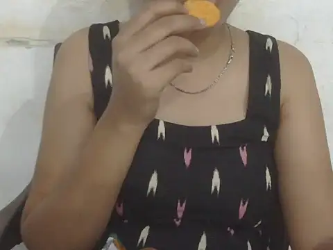 Snapshot of DOLL_CUTY chatting on May 27, 4:59 pm DOLL CUTY online show from May 27, 4:59 pm