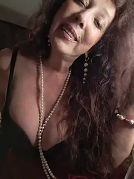 GypsyEsmeralda online show from May 27, 4:48 pm