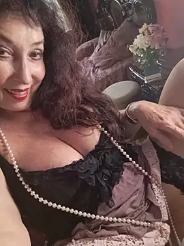 GypsyEsmeralda online show from June 18, 2:10 pm
