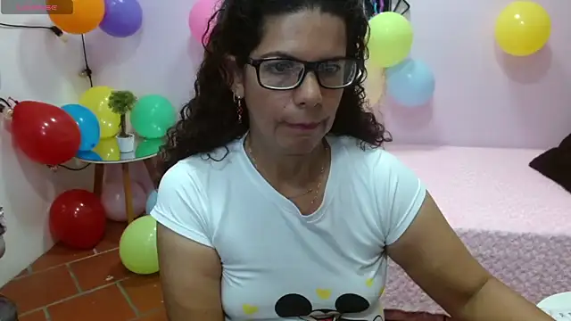 Snapshot of sila_bolum chatting on January 19, 11:45 am sila bolum online show from January 19, 11:45 am