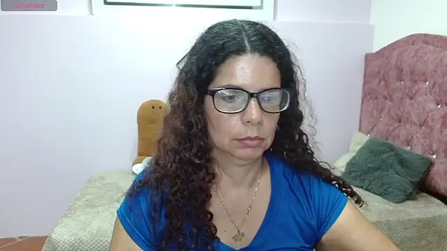 Snapshot of sila_bolum chatting on March 6, 12:21 am sila bolum online show from March 6, 12:21 am