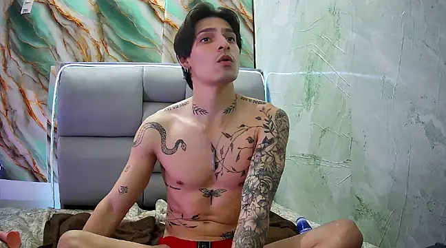 Snapshot of Apolo_Hidalgo01 chatting on February 1, 7:34 pm Apolo Hidalgo01 online show from February 1, 7:34 pm