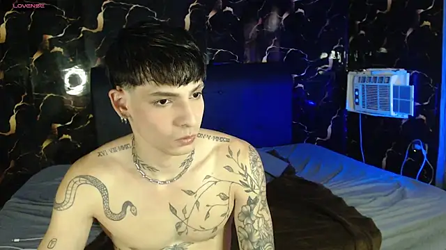 Apolo Hidalgo01 online show from May 1, 8:35 pm