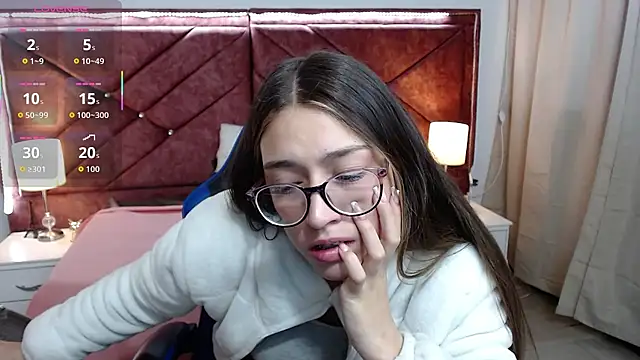 Snapshot of zoe_sweet5 chatting on November 27, 2:13 am zoe sweet5 online show from November 27, 2:13 am