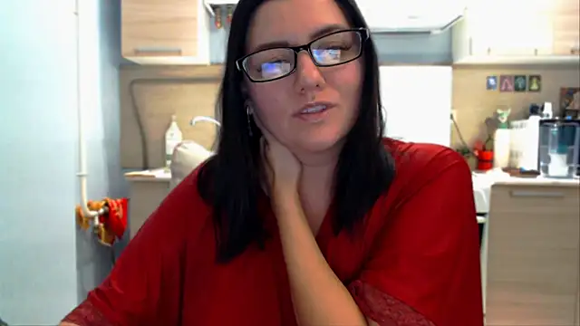 Snapshot of Sophy__soft chatting on December 16, 7:10 pm Sophy soft online show from December 16, 7:10 pm