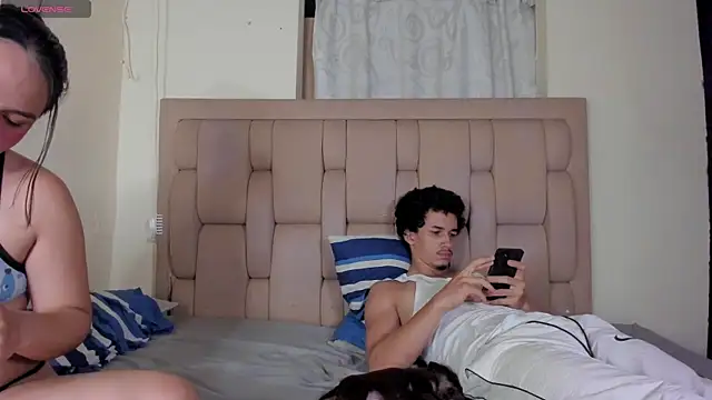 Snapshot of stepcouple_XXX chatting on September 29, 11:53 pm stepcouple XXX online show from September 29, 11:53 pm