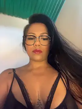 Snapshot of shaylin_brooke1 chatting on July 19, 8:45 pm shaylin brooke1 online show from July 19, 8:45 pm