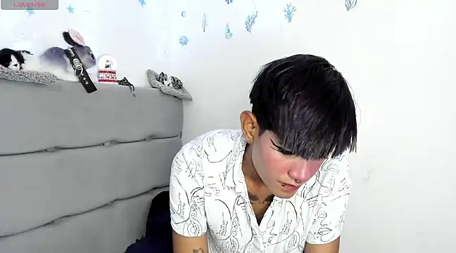 andrew uwu  online show from January 13, 10:35 pm